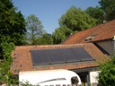 Panneaux solaires pour eau chaude sanitaire et appoint piscine extérieure